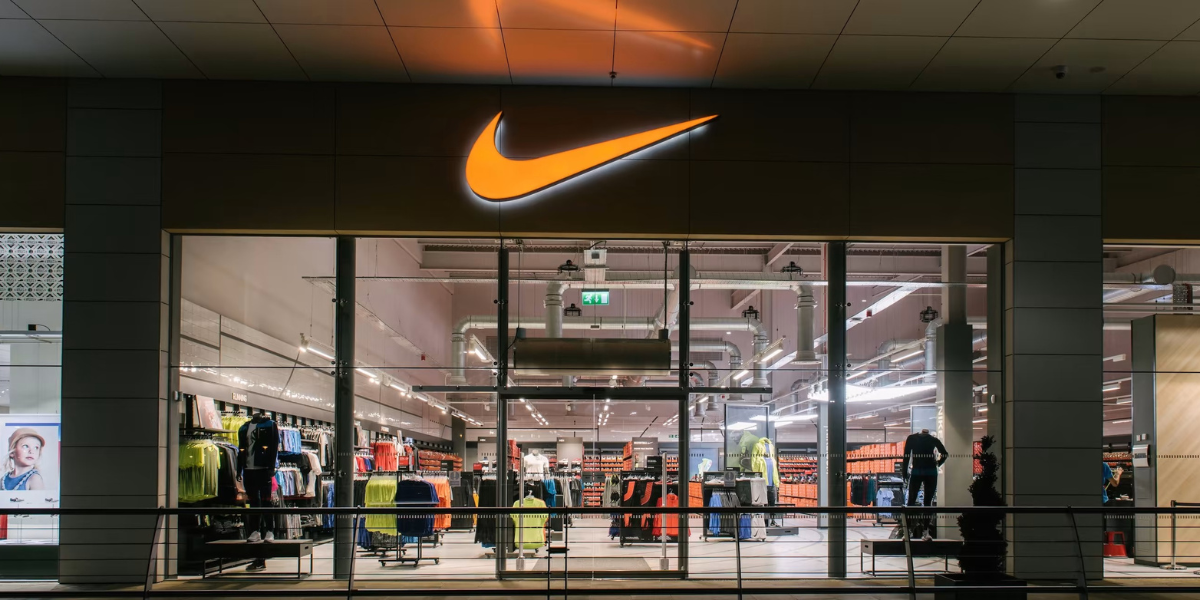 Nike store as Nike China online sales strategy shifts to official digital channels