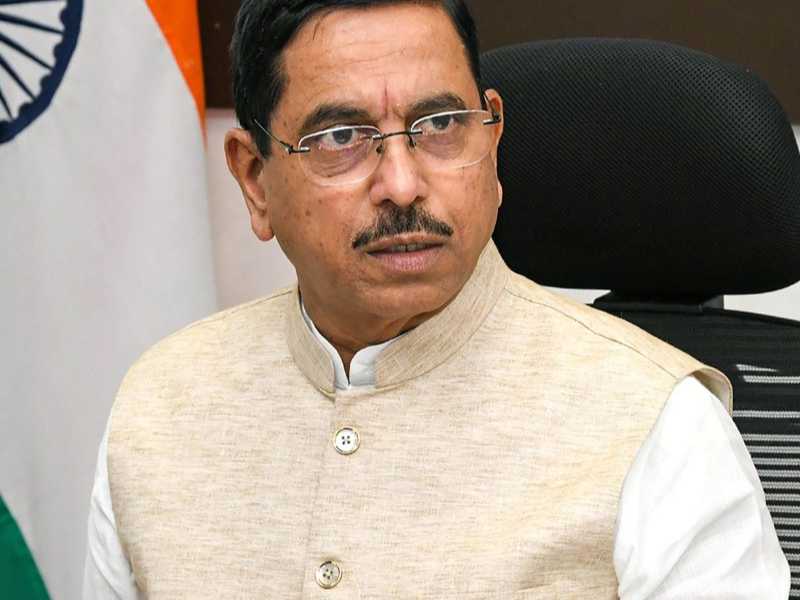 Pralhad Joshi Takes Charge as Union Education Minister